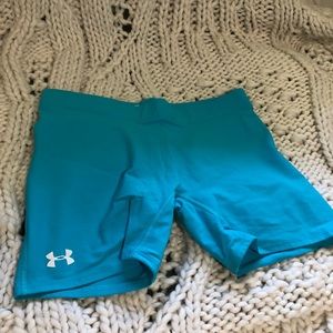 Under Armour fitted bike shorts
